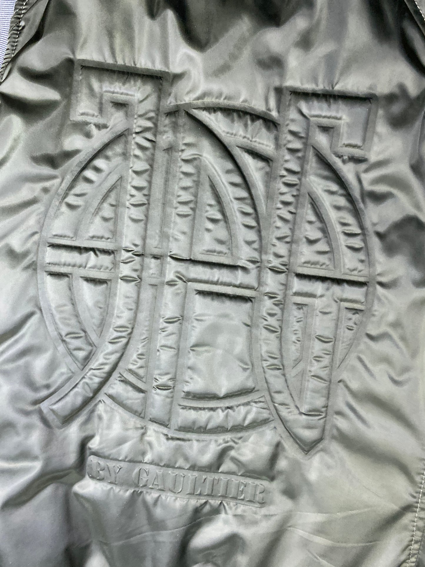 JPG by GULTIER